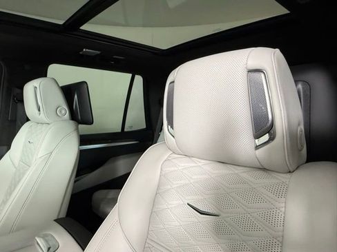 Certified 2026 Cadillac Escalade Platinum Sport w/ LPO, ONYX Package image 20