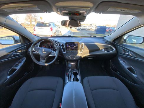 Used 2023 Chevrolet Malibu LT image 31