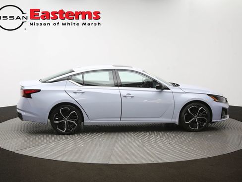 Used 2023 Nissan Altima 2.5 SR w/ SR Premium Package FWD image 44