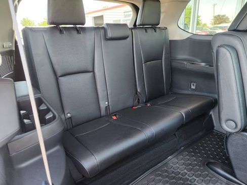 Used 2024 Toyota Grand Highlander AWD image 14