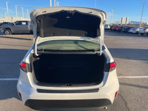 Used 2024 Toyota Corolla XLE image 9