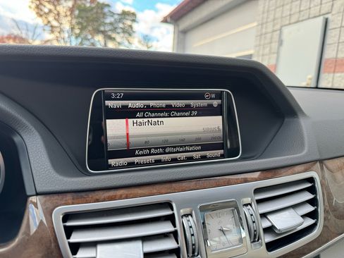 Used 2014 Mercedes-Benz E 350 4MATIC Wagon image 19