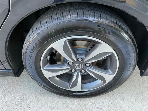 Used 2018 Honda Odyssey Touring image 28
