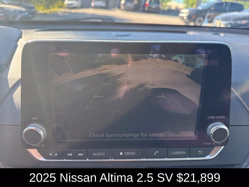 Used 2025 Nissan Altima 2.5 SV FWD image 27