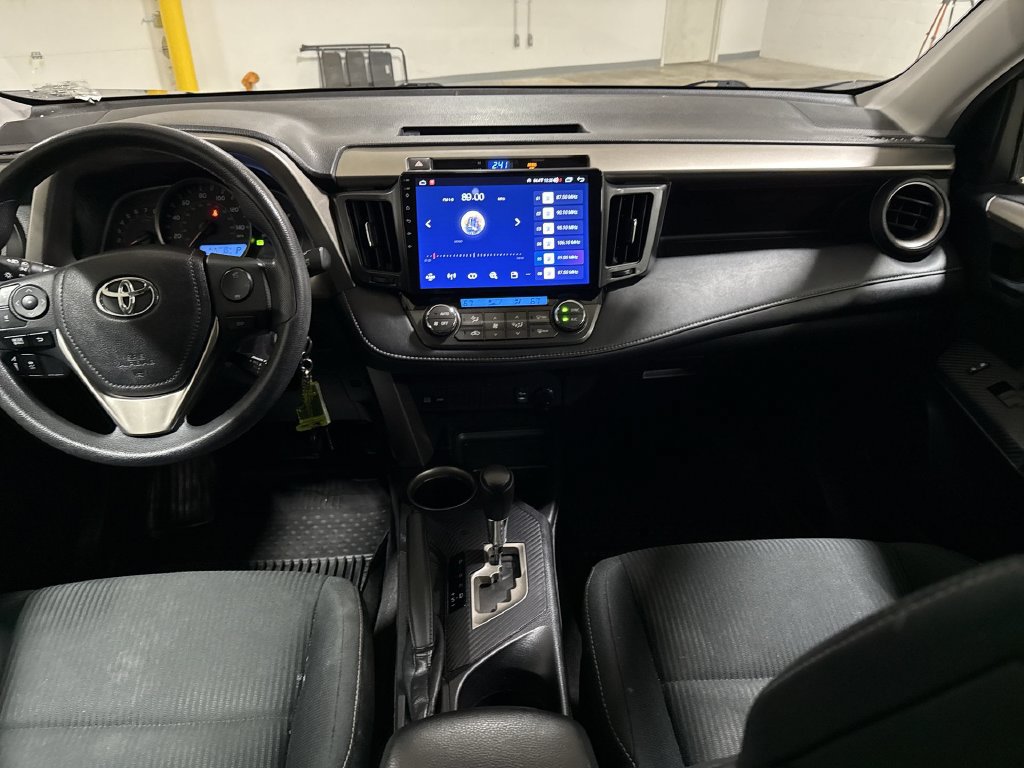 Used 2014 Toyota RAV4 XLE AWD/4WD image 10