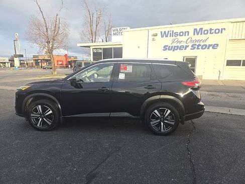 Used 2025 Nissan Rogue SL image 9