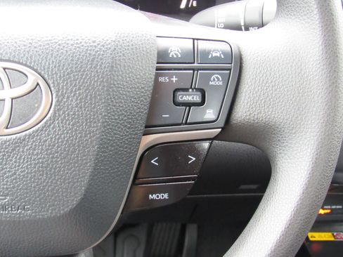 Used 2025 Toyota Camry LE FWD image 21