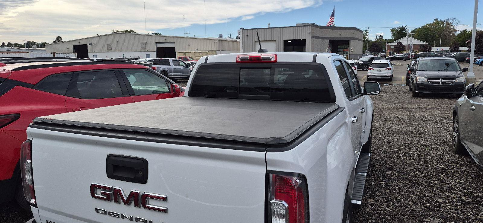 Used 2021 GMC Canyon Denali AWD/4WD image 3