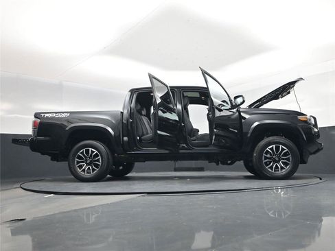 Used 2021 Toyota Tacoma TRD Sport w/ TRD Premium Sport Package image 30