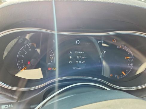 Used 2021 Jeep Grand Cherokee Limited RWD image 8