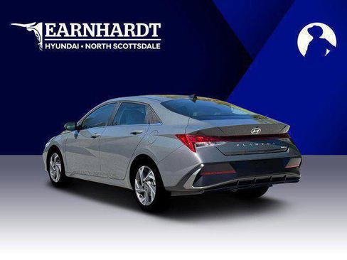 New 2026 Hyundai Elantra Limited FWD image 4
