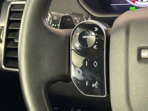 Used 2020 Land Rover Discovery HSE image 17