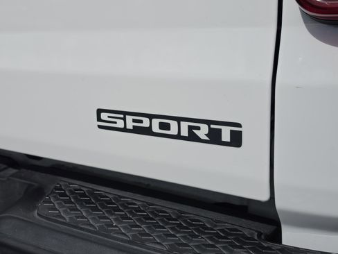 Used 2021 Jeep Gladiator Sport AWD/4WD image 39