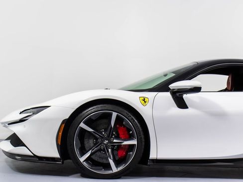 Certified 2022 Ferrari SF90 Stradale image 28