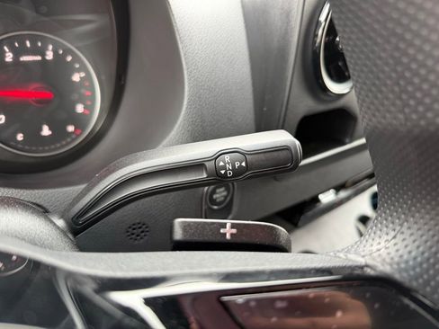 Used 2025 Mercedes-Benz Sprinter 2500 image 21