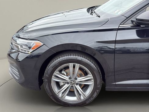 Used 2024 Volkswagen Jetta SE FWD image 22