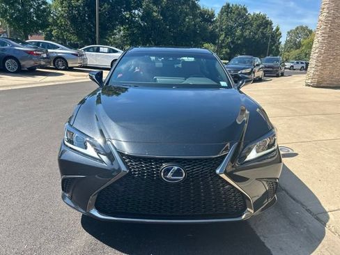 Used 2022 Lexus ES 300h F Sport w/ Accessory Package 2 FWD image 2