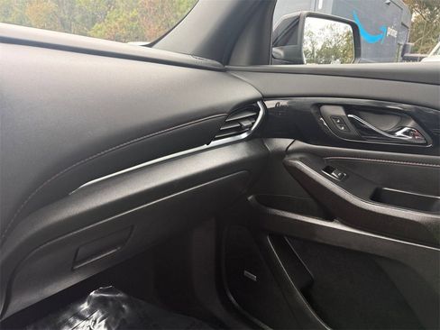 Used 2022 Chevrolet Traverse RS w/ LPO, Floor Liner Package image 25