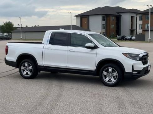 Used 2025 Honda Ridgeline RTL image 2