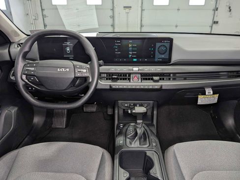 Certified 2025 Kia K4 FWD image 18