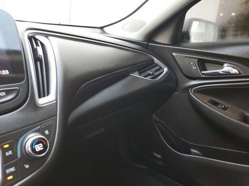 Used 2022 Chevrolet Malibu Premier image 26