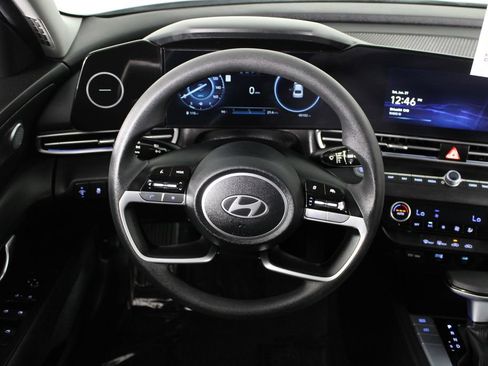 Certified 2024 Hyundai Elantra SEL FWD image 10