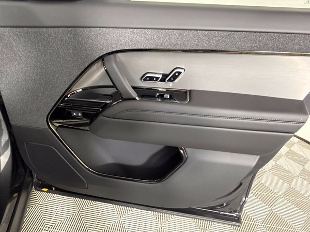 New 2027 Land Rover Range Rover Sport SE AWD/4WD image 39