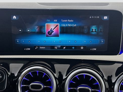 Used 2020 Mercedes-Benz CLA 250 image 21