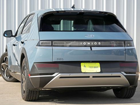 Used 2022 Hyundai Ioniq 5 SEL image 5