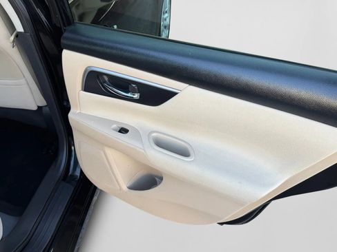 Used 2015 Nissan Altima 2.5 S w/ Power Driver Seat Package FWD image 19