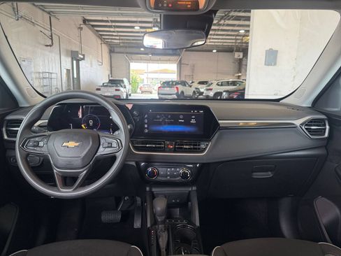 Used 2025 Chevrolet TrailBlazer LT FWD image 58