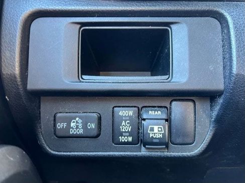 Used 2017 Toyota Tacoma 4x4 Double Cab image 13