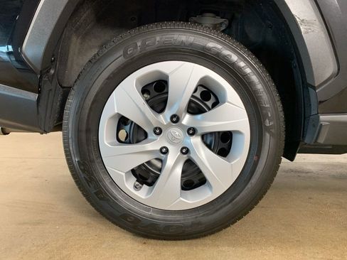 Used 2024 Toyota RAV4 LE image 38