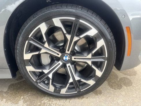 Used 2025 BMW 330i xDrive Sedan w/ Premium Package image 29