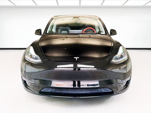 Used 2021 Tesla Model Y Performance AWD/4WD image 2