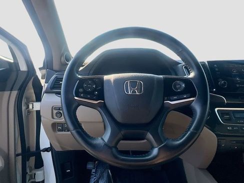 Used 2019 Honda Pilot Touring image 10