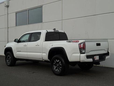 Certified 2023 Toyota Tacoma TRD Off-Road w/ Technology Package AWD/4WD image 5
