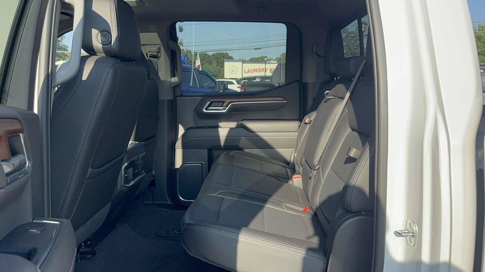 Used 2023 GMC Sierra 1500 Denali w/ Denali Reserve Package AWD/4WD image 23
