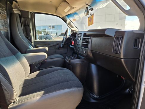 Used 2024 Chevrolet Express 2500 w/ Driver Convenience Package image 28
