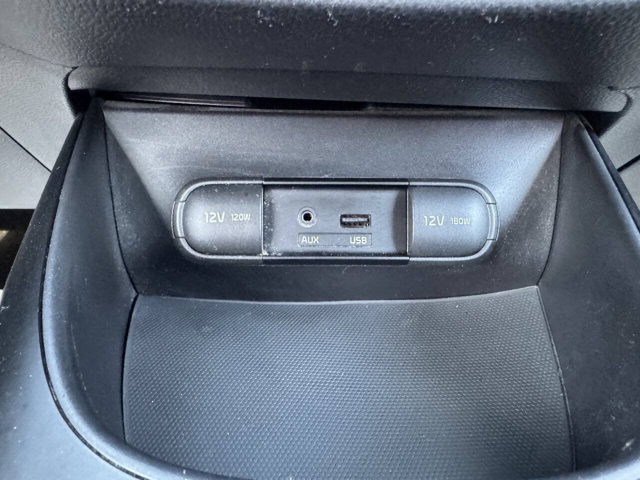 Used 2015 Kia Soul FWD image 20