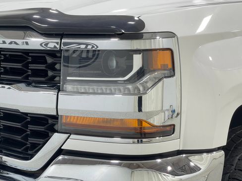 Used 2017 Chevrolet Silverado 1500 LT AWD/4WD image 30