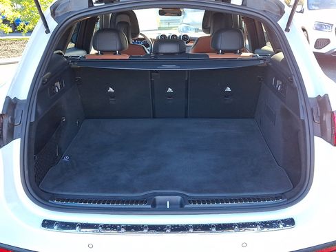 Certified 2025 Mercedes-Benz GLC 300 4MATIC image 28