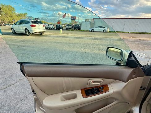 Used 2000 Lexus ES 330 image 27