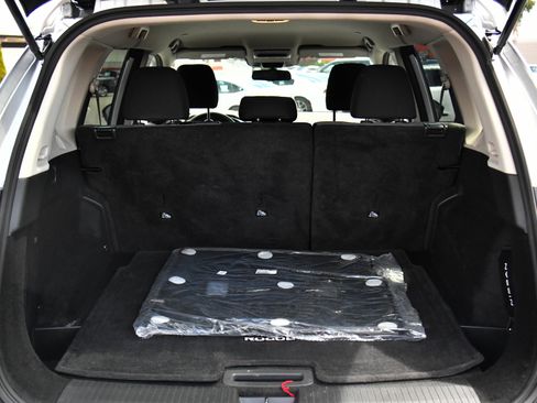 Used 2022 Nissan Rogue SV AWD/4WD image 38