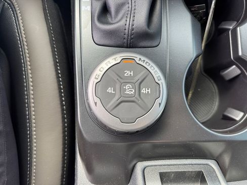 New 2025 Ford Bronco Outer Banks image 31