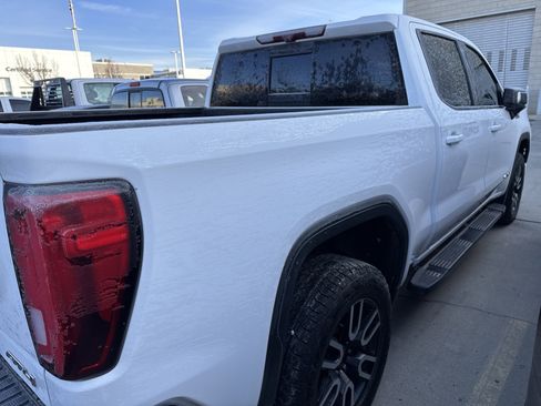 Used 2023 GMC Sierra 1500 AT4 w/ Technology Package image 3