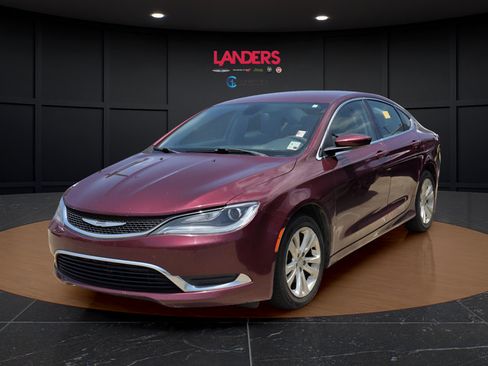 Used 2015 Chrysler 200 Limited FWD image 1
