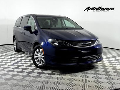Used 2017 Chrysler Pacifica Touring w/ Tire & Wheel Group