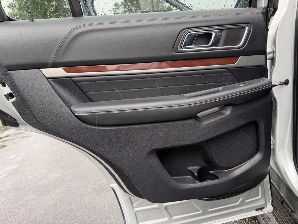 Certified 2019 Ford Explorer Platinum AWD/4WD image 17