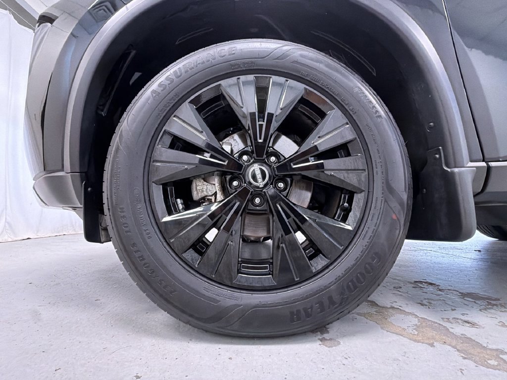 Used 2023 Nissan Rogue SV w/ SV Premium B Package AWD/4WD image 8